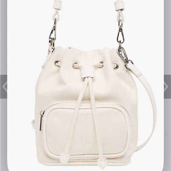 Set Active Everyday Bucket Bag - Picture 2 of 5